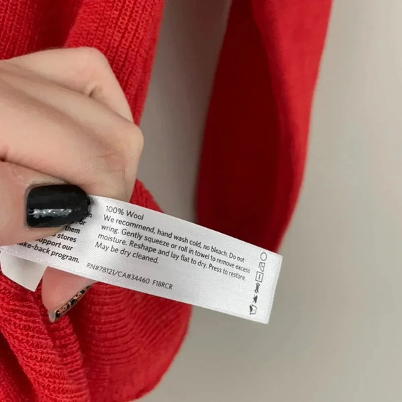 Eileen Fisher Zinia Red Wool Hi-Lo V-Neck Tunic Sweater Size Small - Picture 4 of 5